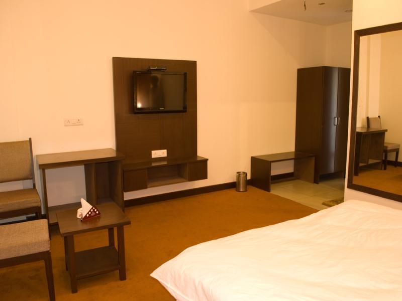 Click Hotel Kohinoor, Ludhiana Exterior photo