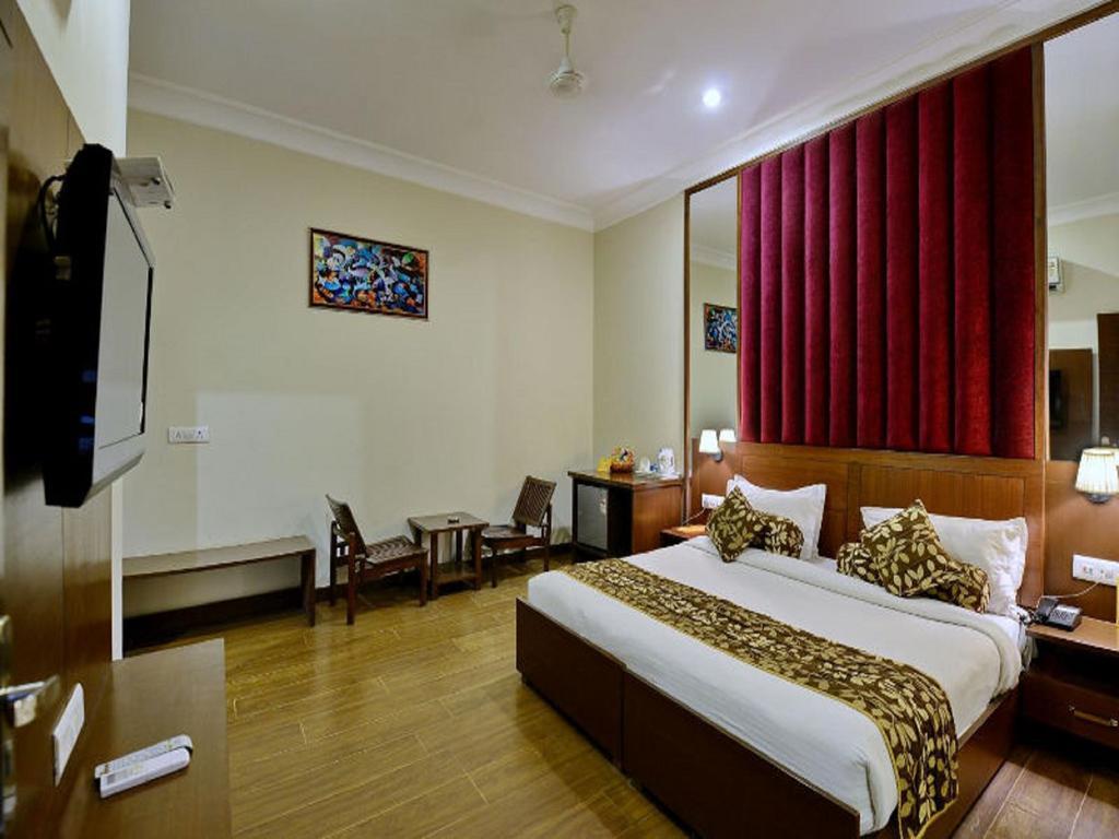 Click Hotel Kohinoor, Ludhiana Exterior photo