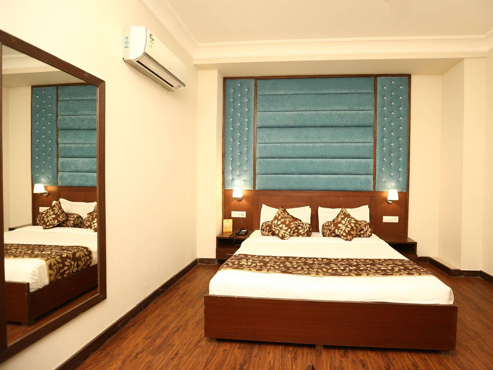Click Hotel Kohinoor, Ludhiana Exterior photo